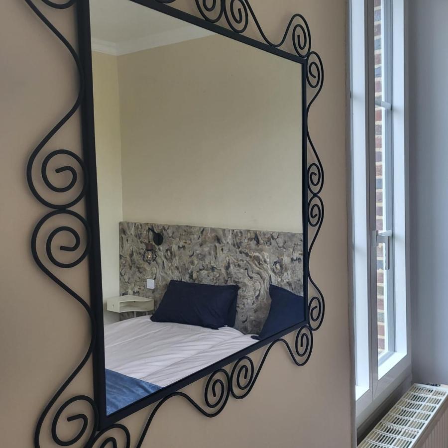 Bed and Breakfast La Demeure D'Othe Sormery Екстер'єр фото